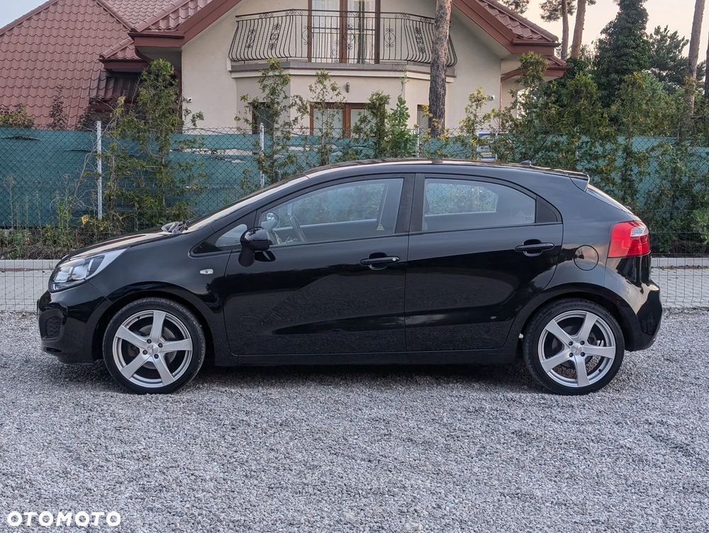 Kia Rio - 4