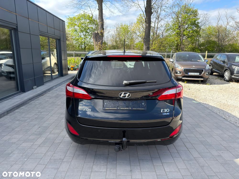 Hyundai i30 1.6 Trend - 14