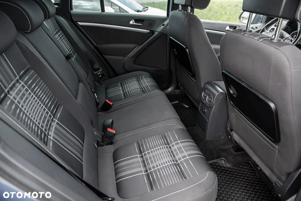 Volkswagen Tiguan 2.0 TDI SCR 4MOTION BlueMotion Technology DSG Lounge Sport & Style - 30
