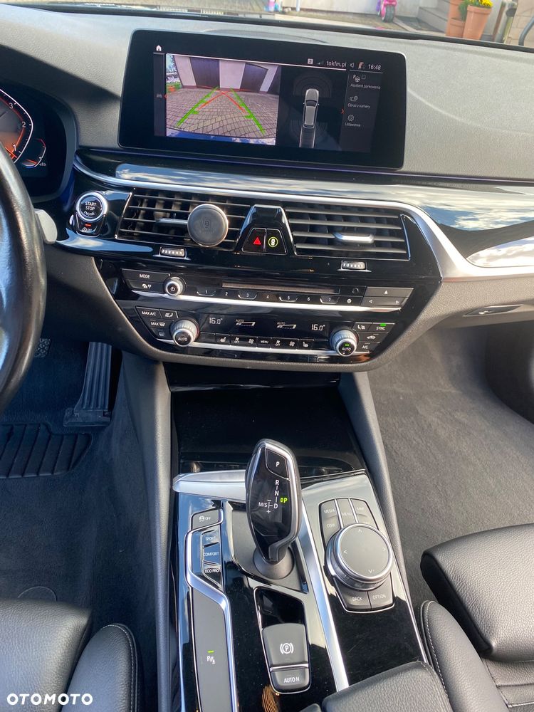 BMW Seria 5 520d Sport Line - 26