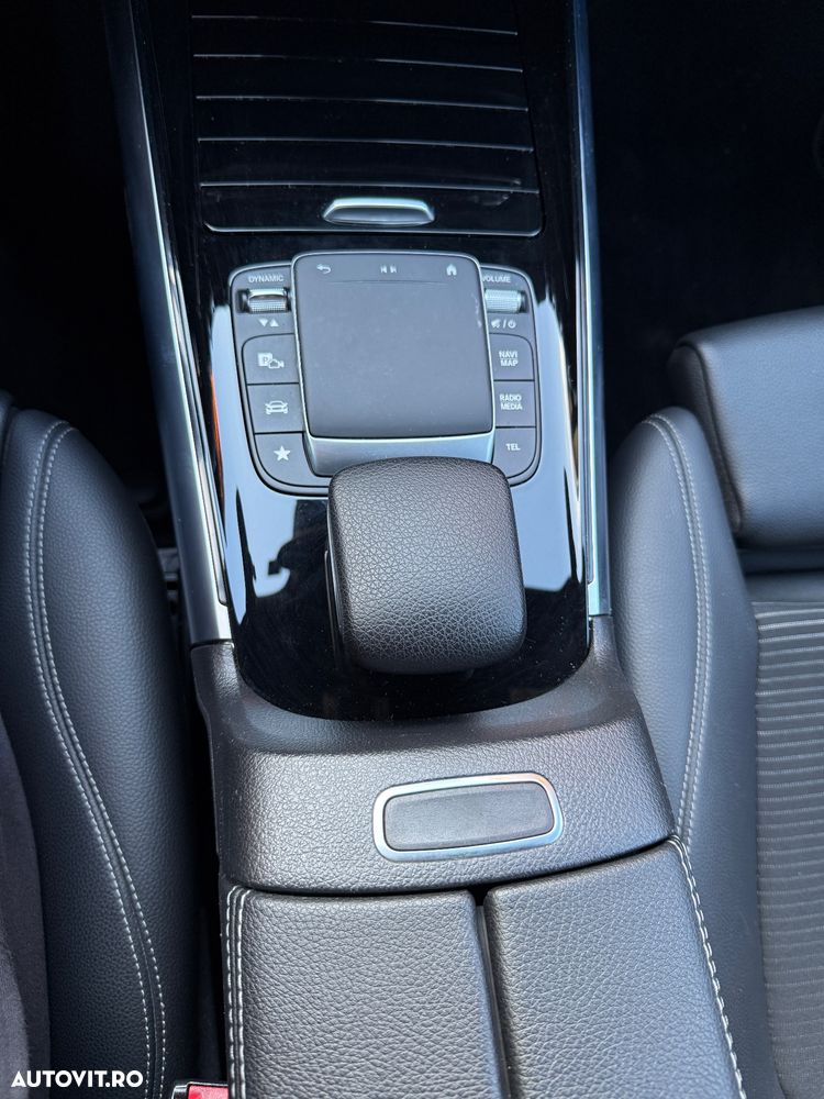 Mercedes-Benz GLA - 22