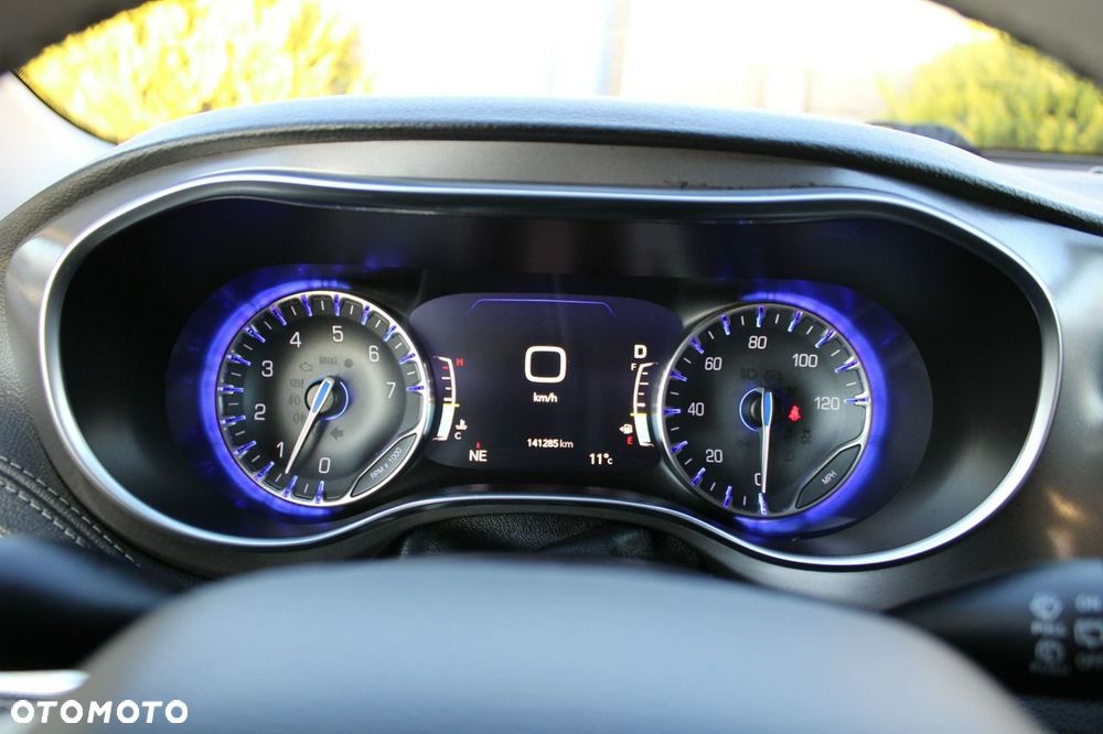Chrysler Pacifica - 11