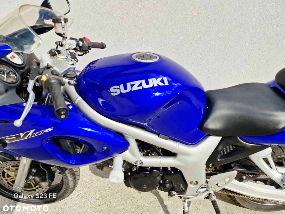 Suzuki SV - 12