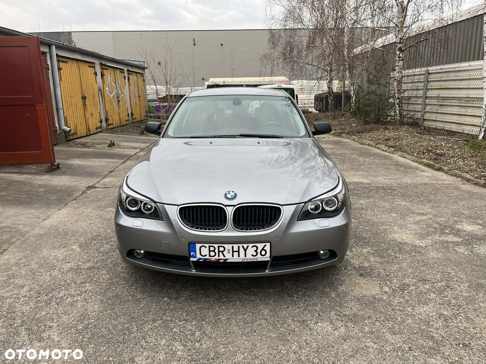 BMW Seria 5 520i - 11