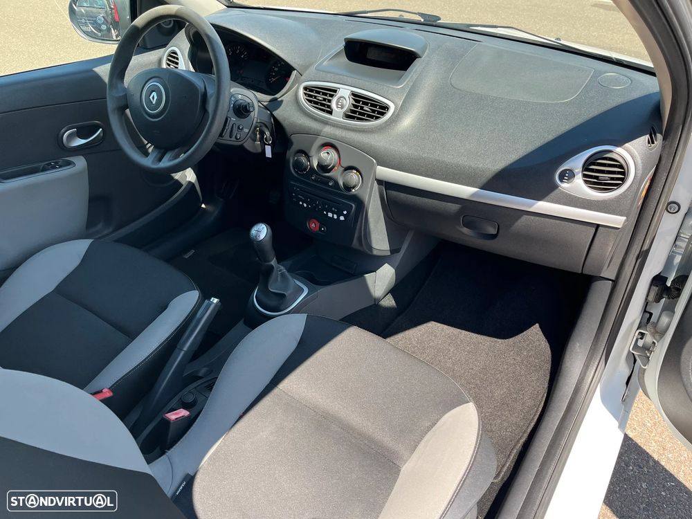 Renault Clio Van c/ AC - 14