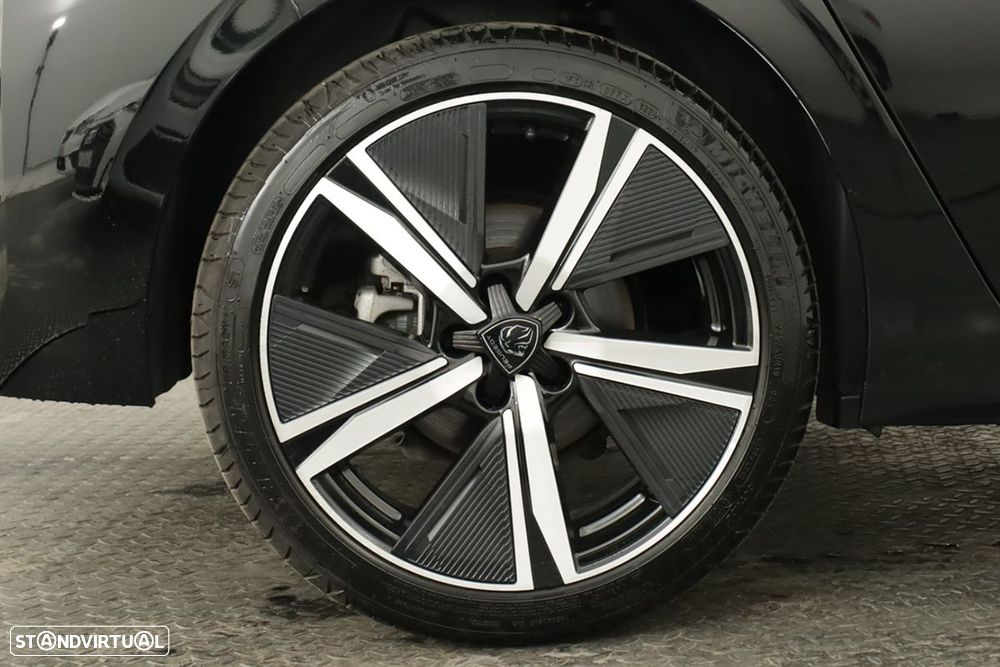 Peugeot 308 1.2 PureTech GT EAT8 - 5