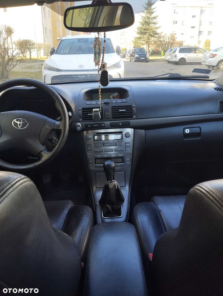 Toyota Avensis - 3