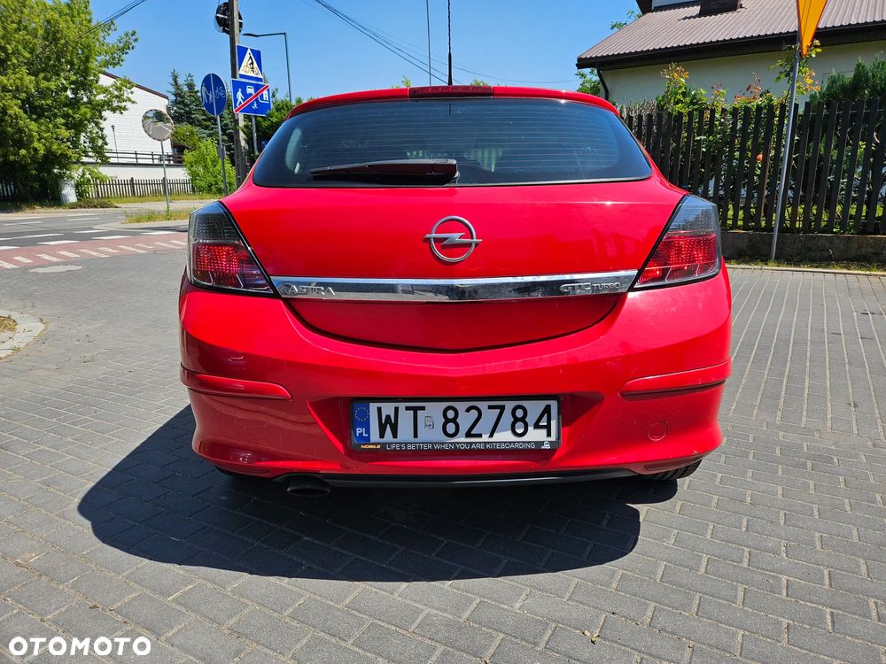 Opel Astra 1.6 T Cosmo - 4