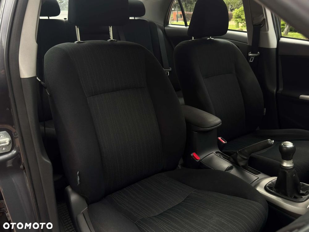 Toyota Corolla 1.6 VVT-i Premium - 14