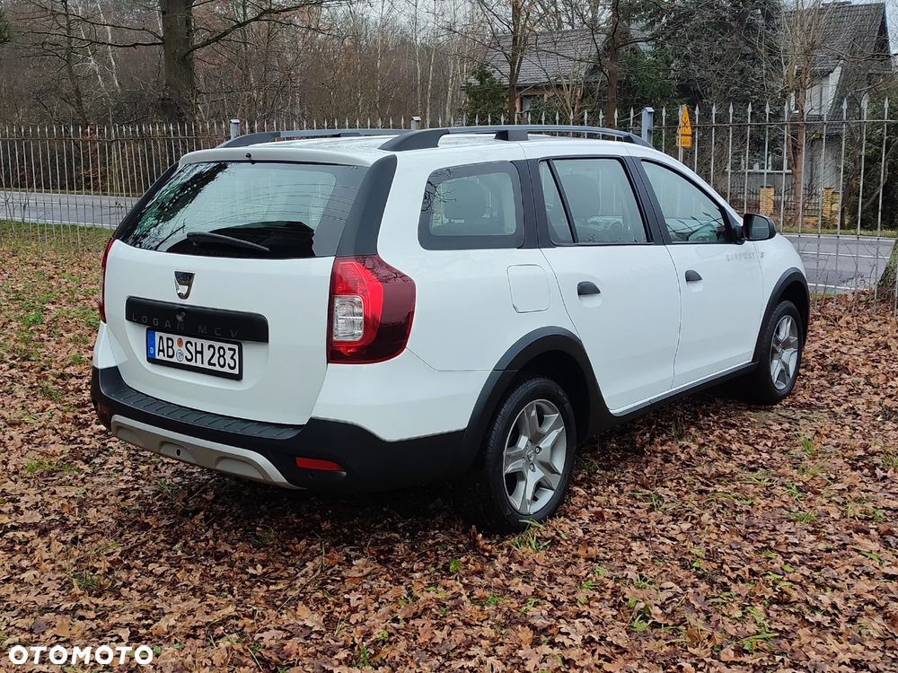 Dacia Logan TCe 90 S&S Stepway Celebration - 3