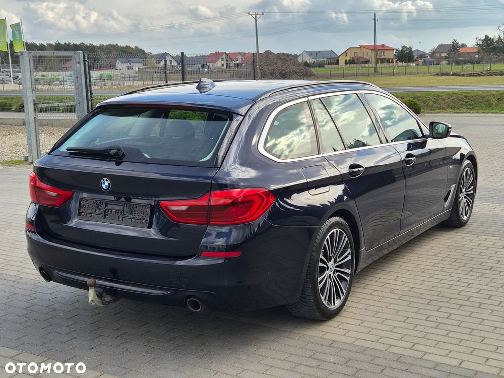 BMW Seria 5 530d xDrive Sport Line - 7