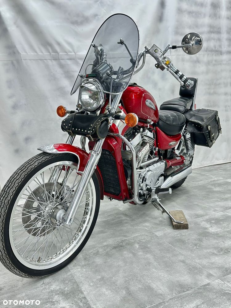 Suzuki Intruder - 3