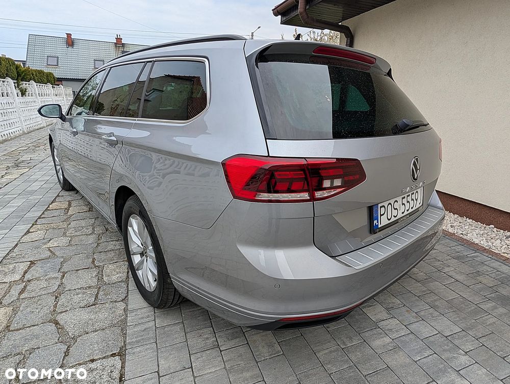 Volkswagen Passat 2.0 TDI SCR DSG - 11