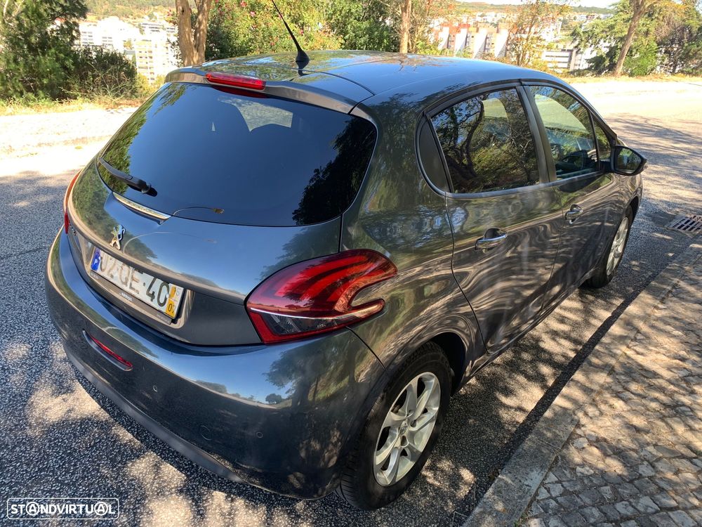 Peugeot 208 1.2 PureTech Active - 16