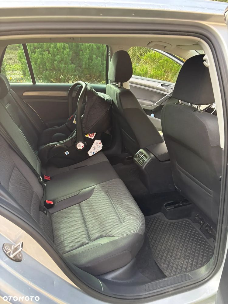Volkswagen Golf - 9