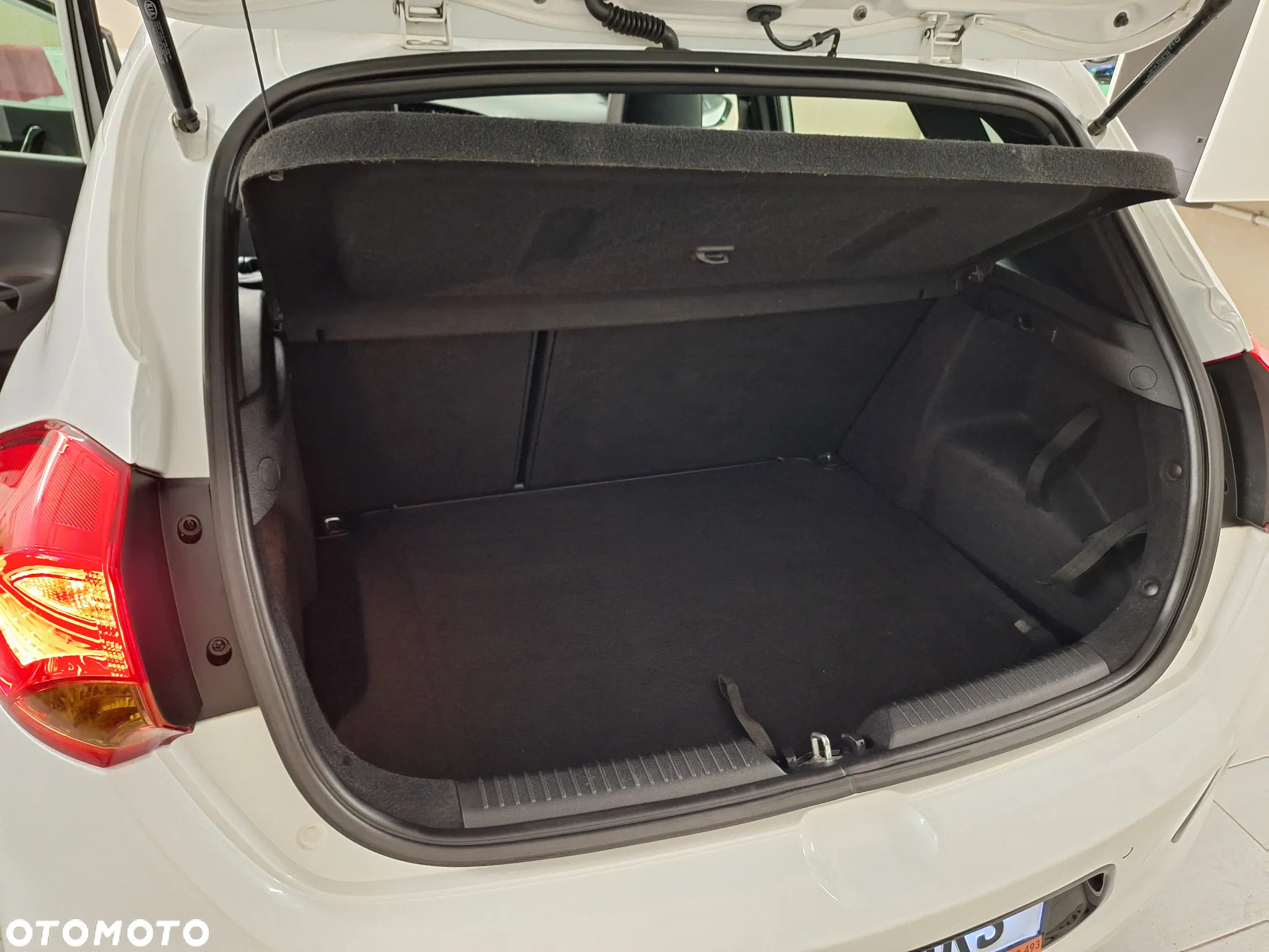 Kia Ceed 1.6 T-GDI GT - 23