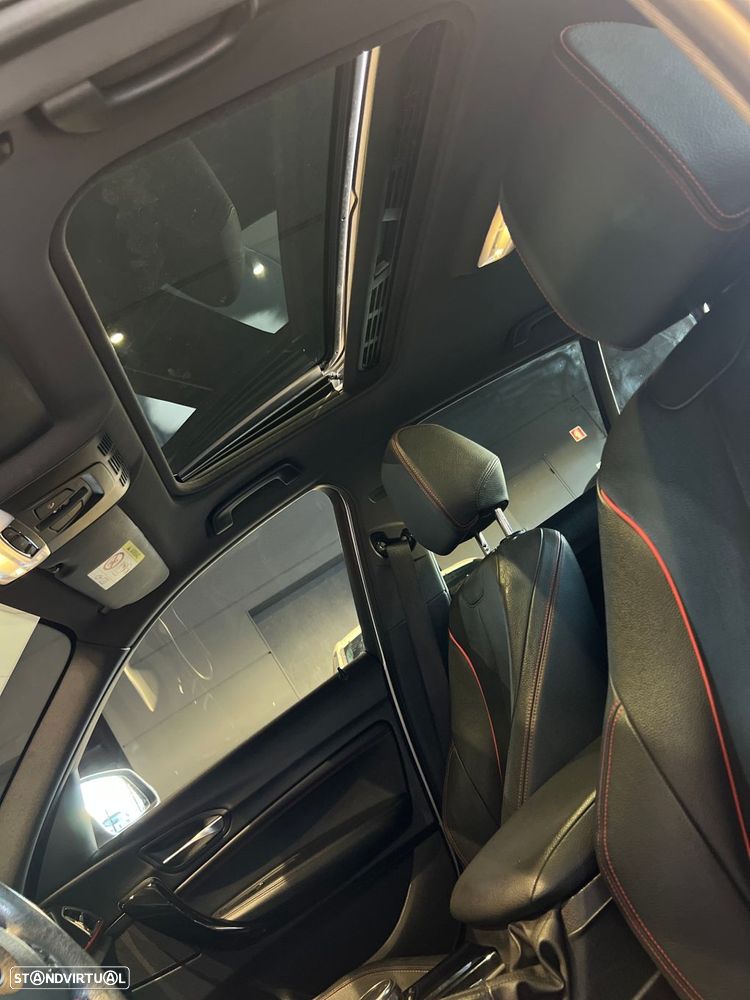 BMW 118 i Line Sport Auto - 34