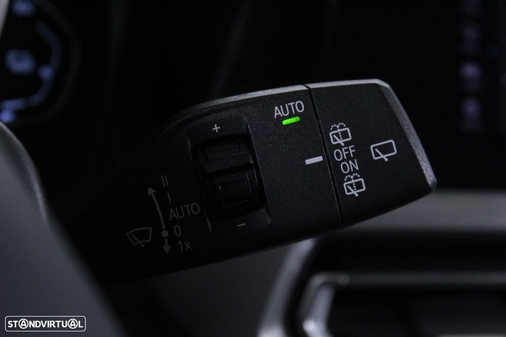 BMW 330 e Touring Auto - 26