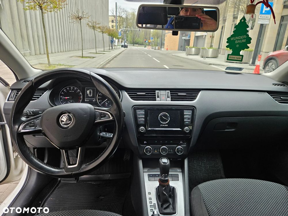 Skoda Octavia 1.6 TDI Edition DSG - 14