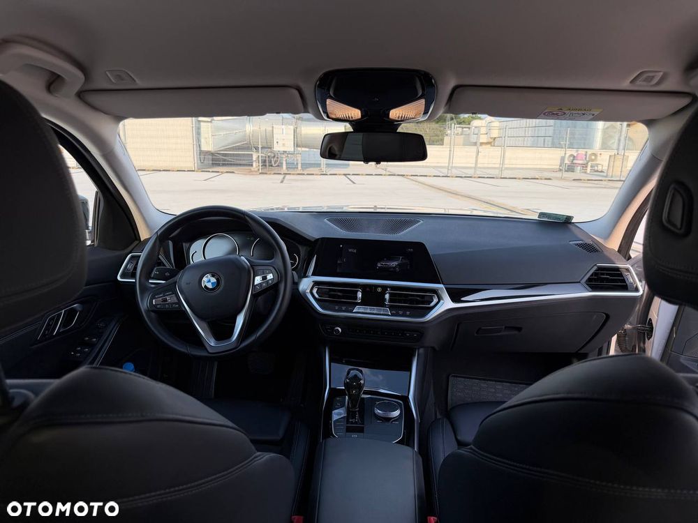 BMW Seria 3 320i GPF xDrive Sport Line Shadow - 8