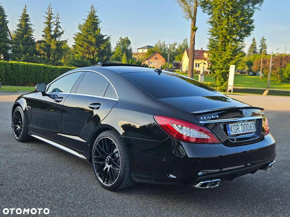 Mercedes-Benz CLS - 32
