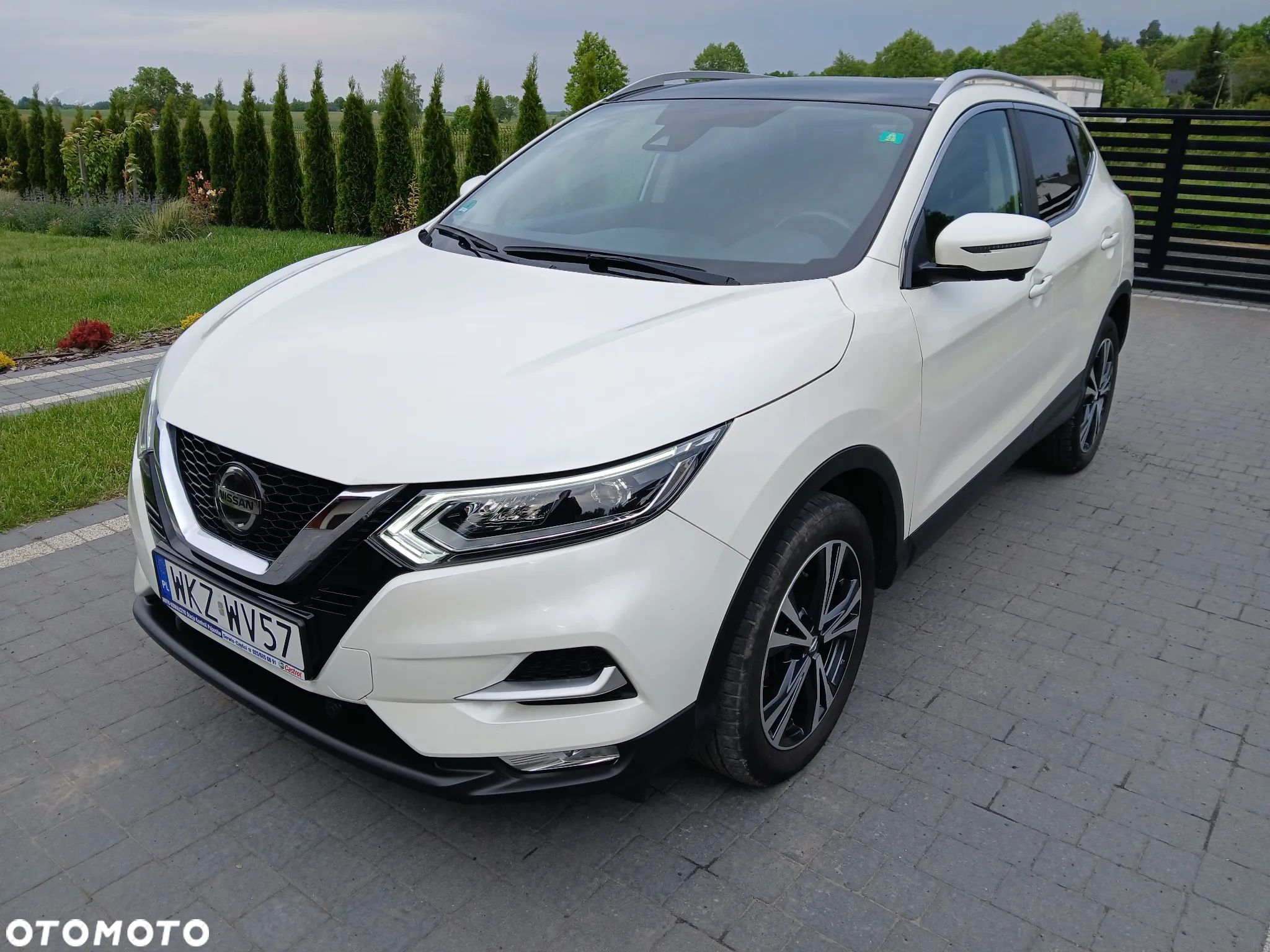 Nissan Qashqai 1.3 DIG-T N-Connecta - 1