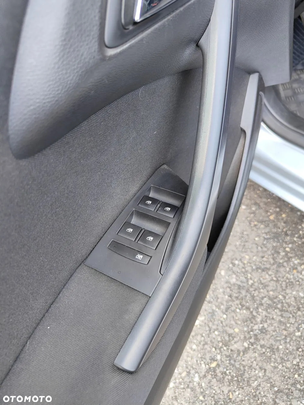 Opel Astra IV 1.4 T Business EU6 - 13