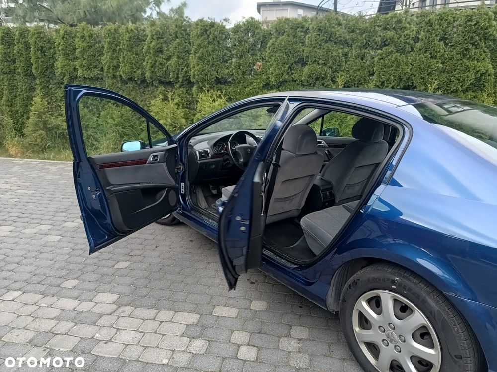 Peugeot 407 - 13