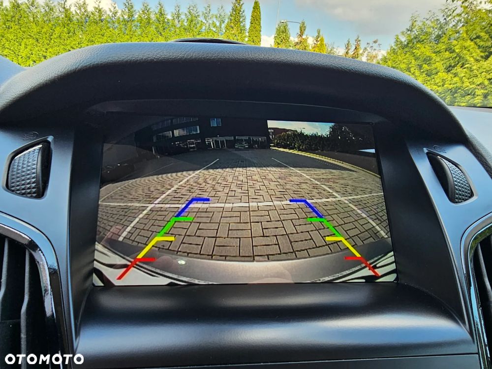 Ford Focus 1.6 Trend - 13