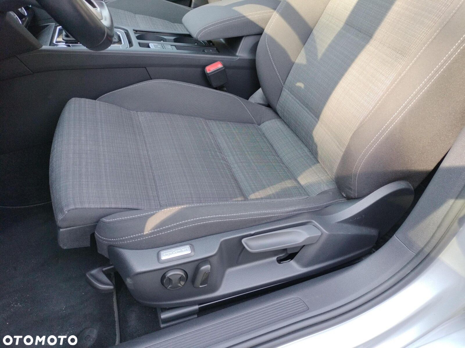 Volkswagen Passat 1.5 TSI EVO Business DSG - 12