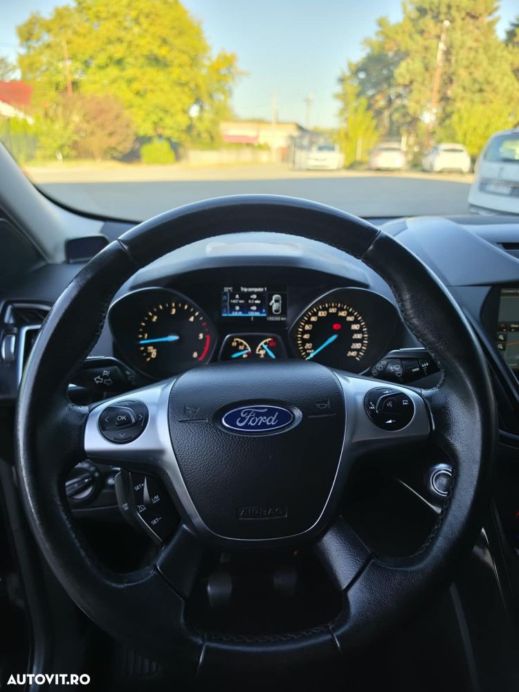 Ford Kuga 2.0 TDCi 2x4 Titanium - 13