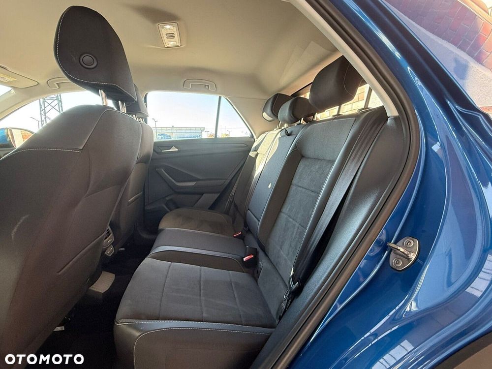 Volkswagen T-Roc - 11