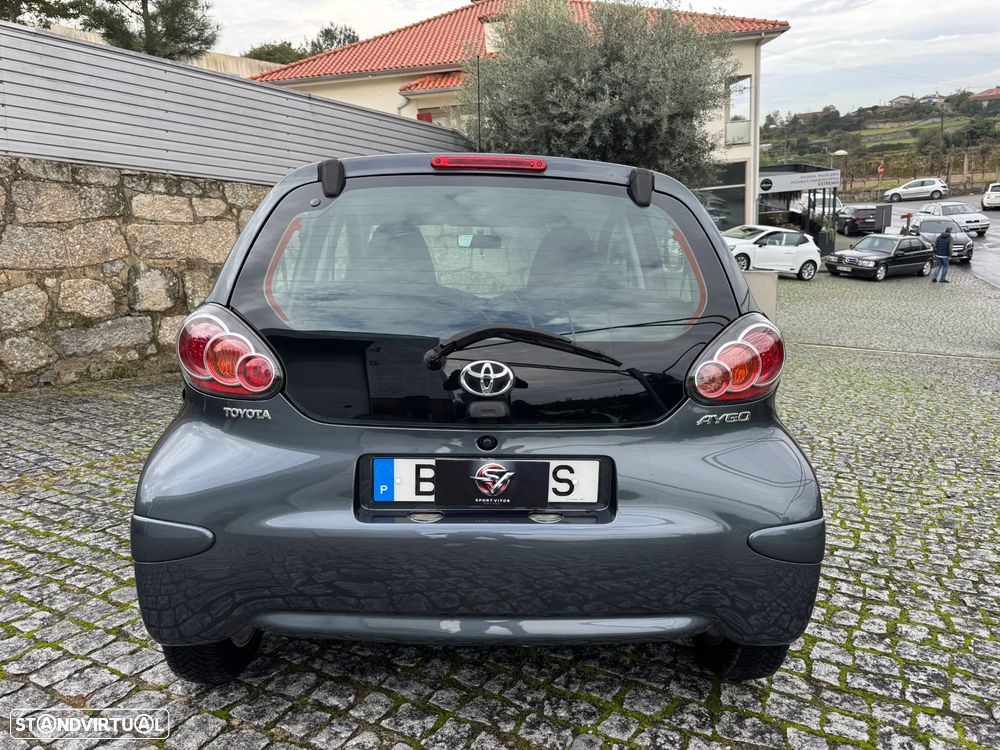 Toyota Aygo 1.0 + AC - 5