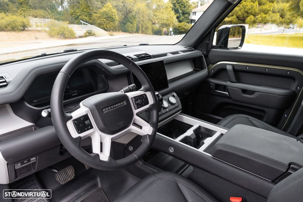 Land Rover Defender 3.0 D250 130 AWD X-Dynamic HSE - 17