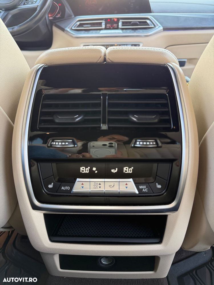 BMW X5 xDrive40i - 12