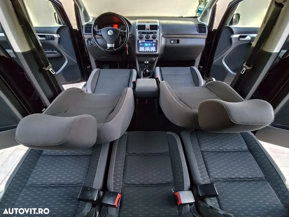 Volkswagen Touran - 6