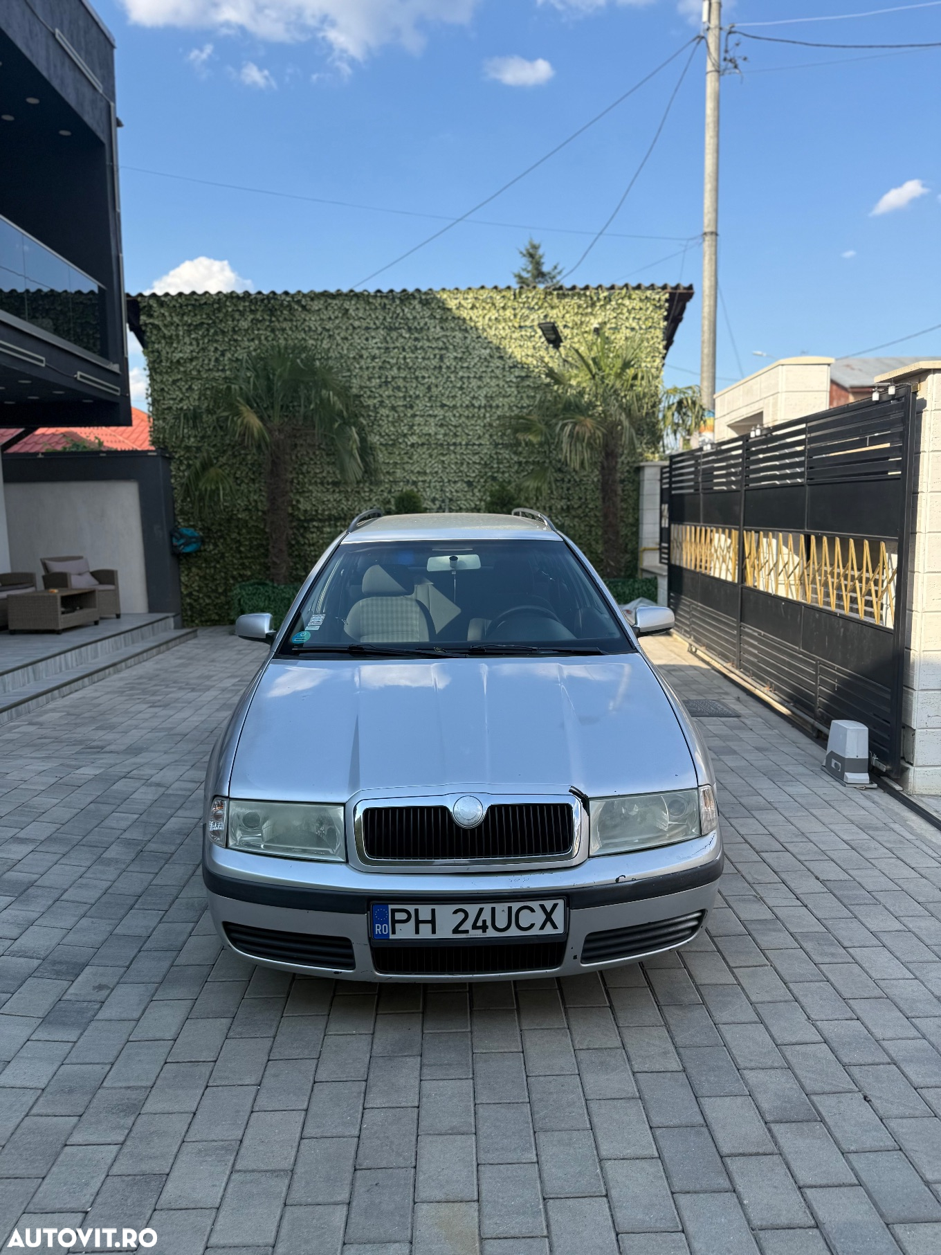 Skoda Octavia 1.6 Ambiente - 2
