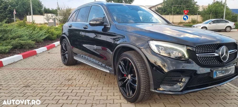 Mercedes-Benz GLC 250 4Matic 9G-TRONIC AMG Line - 3