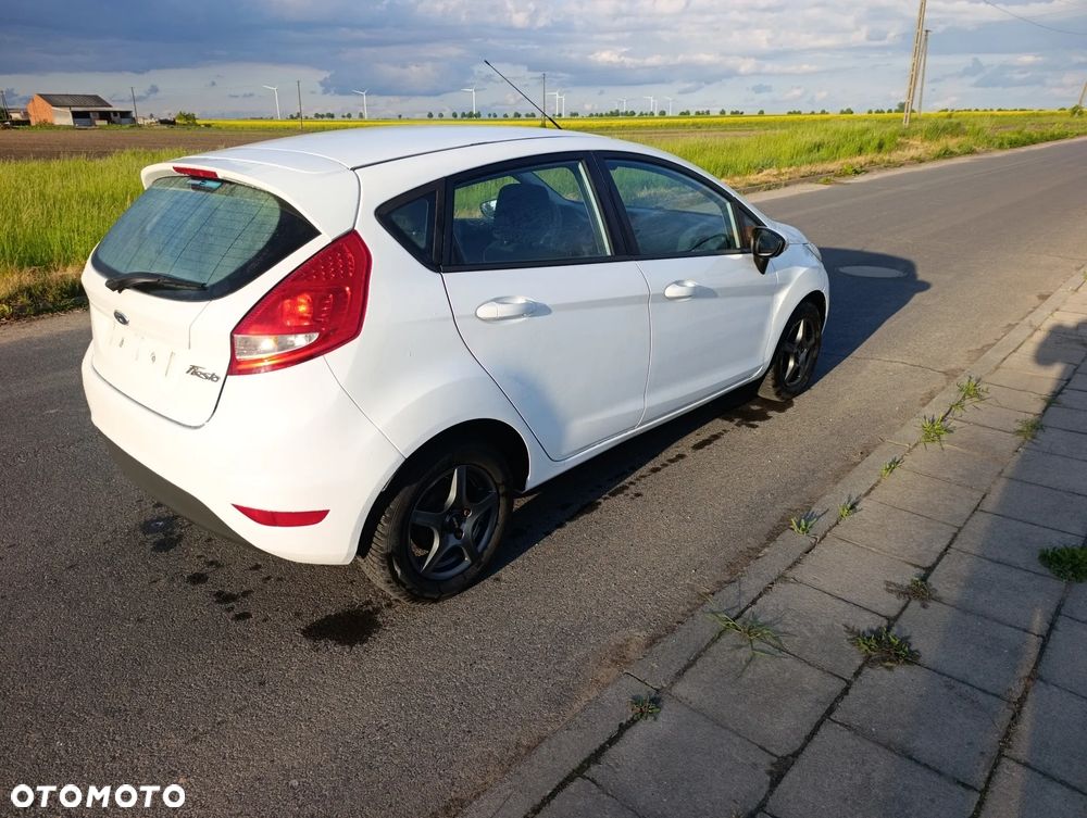 Ford Fiesta 1.25 Ambiente EU5 - 2