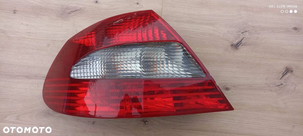 MERCEDES W209 CLK LIFT LAMPA TYLNA LEWA USZK