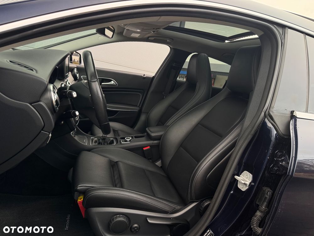 Mercedes-Benz CLA 180 d AMG Line - 30
