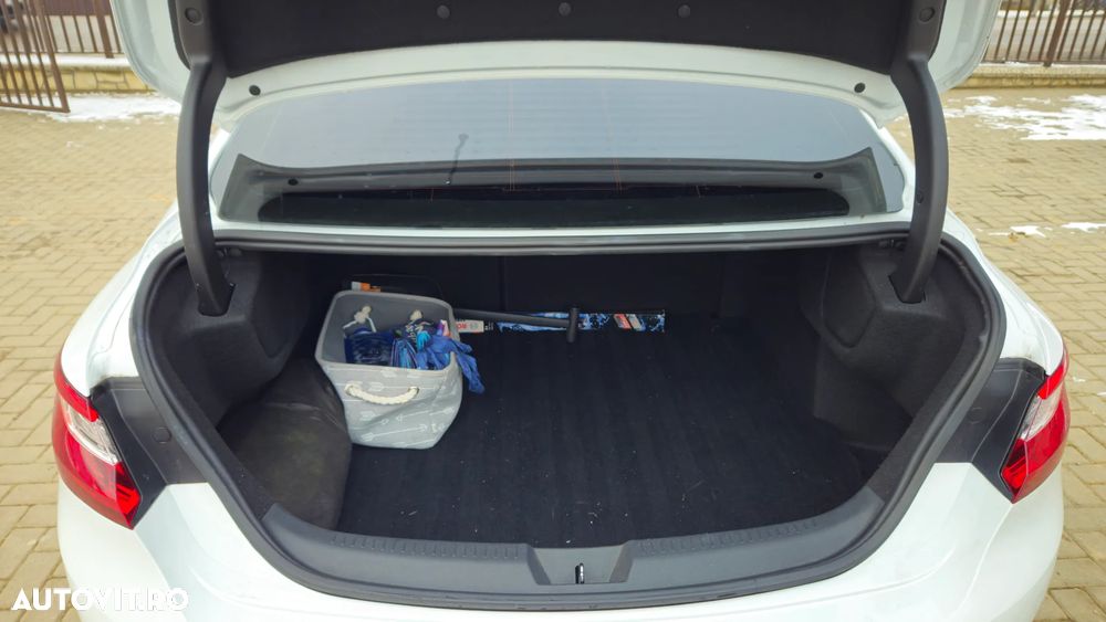 Renault Megane TCe GPF Zen - 10