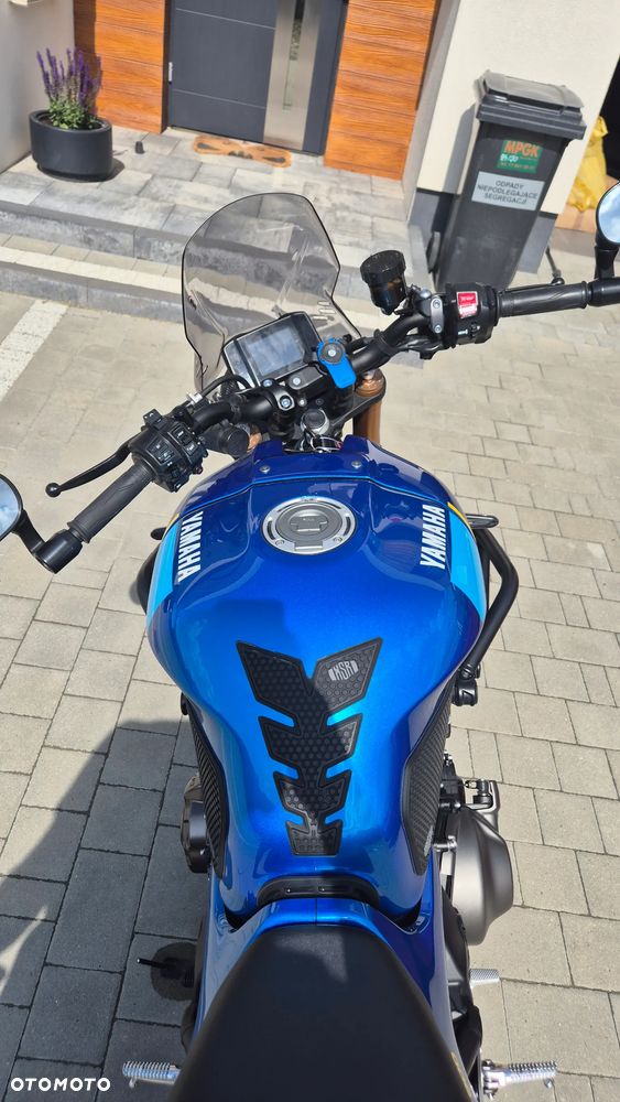 Yamaha XSR - 11