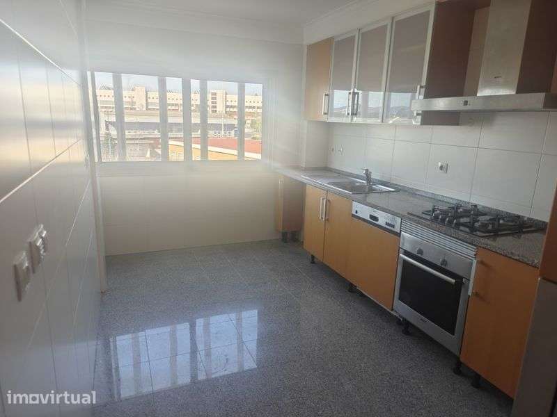 T2 Carnide - Quinta do Bom Nome - Grande imagem: 2/6