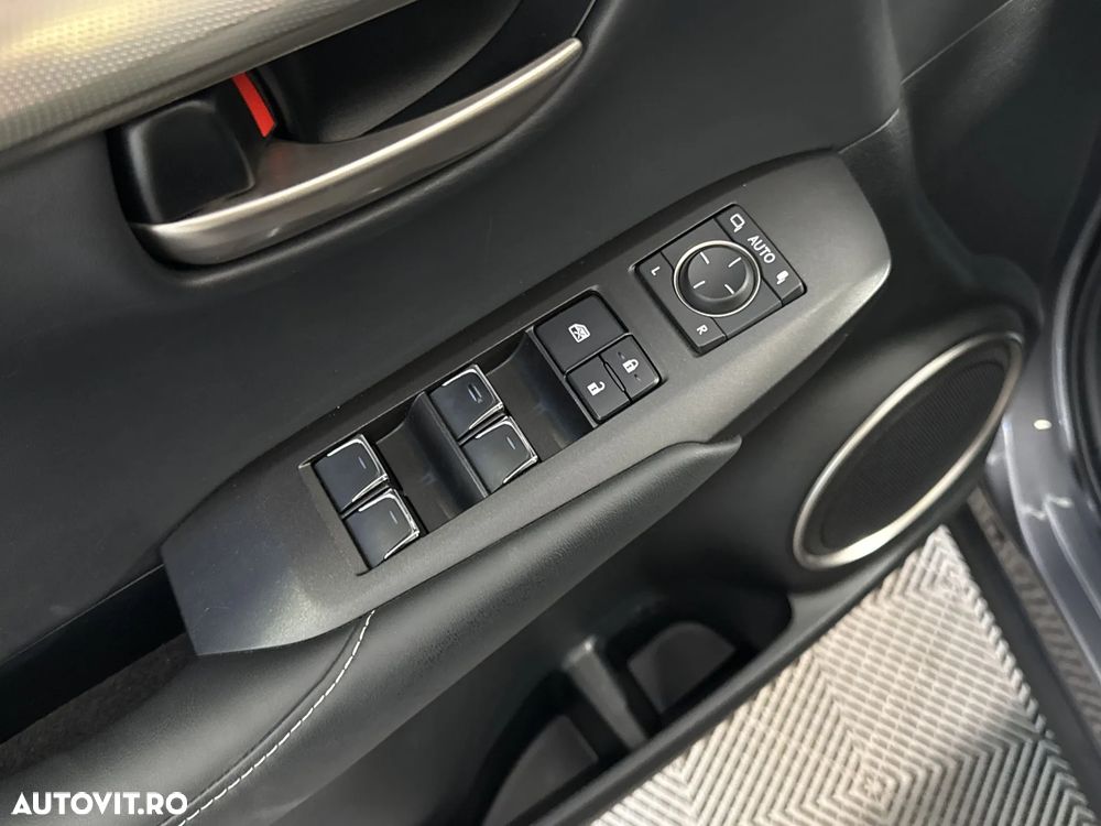 Lexus Seria NX 300h - 14