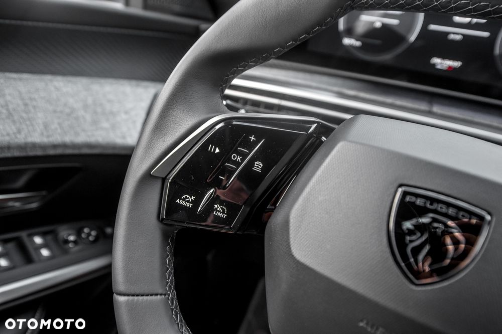 Peugeot 3008 1.2 PureTech mHEV Allure Pack S&S e-DCS6 - 18