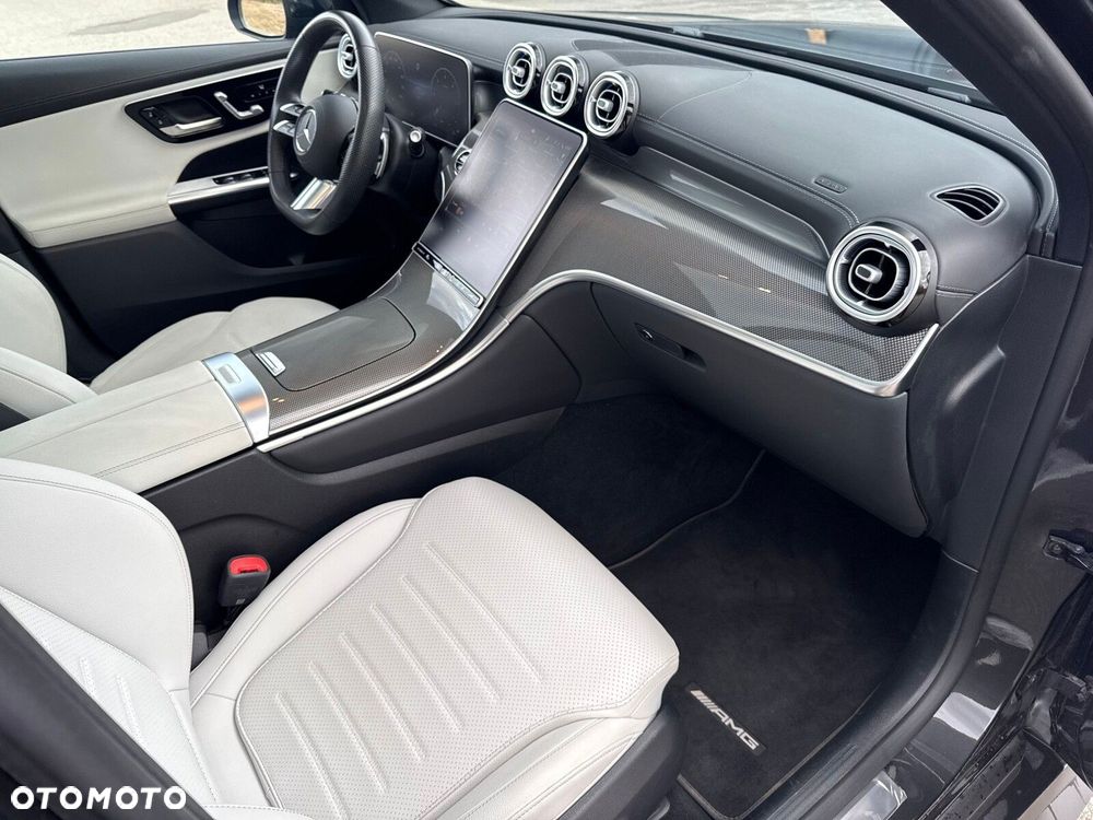 Mercedes-Benz GLC - 21