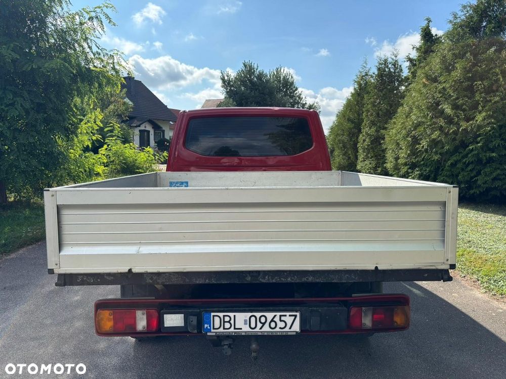 Volkswagen Transporter T5 2.5 TDI 130 KM Doka 5-Osobowy - 7