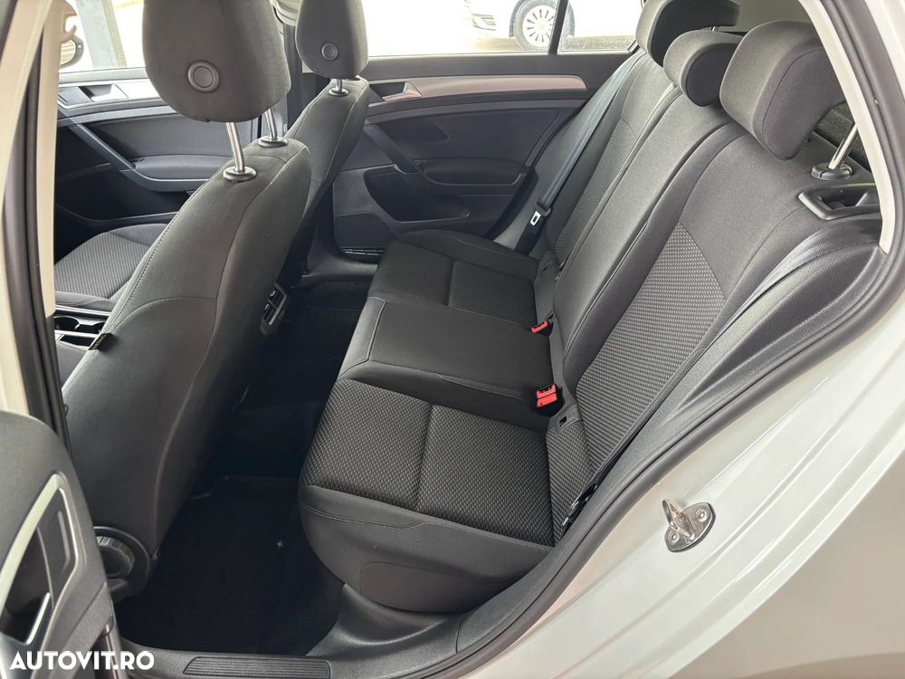 Volkswagen Golf 1.6 TDI Comfortline - 30