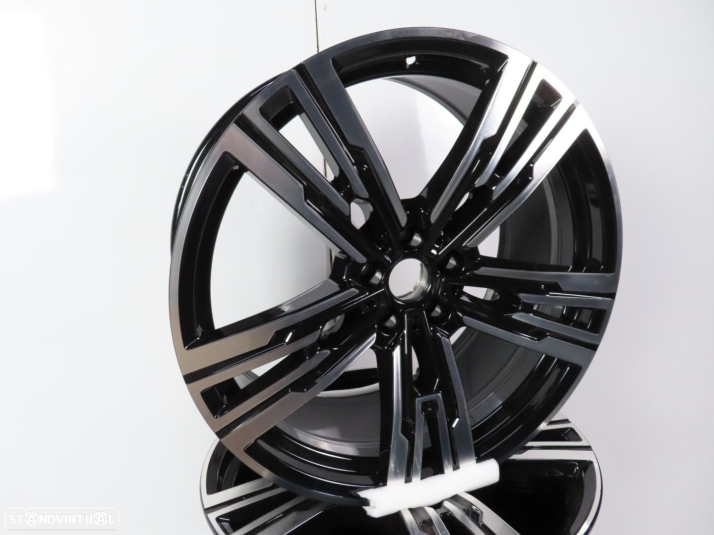 Conjunto Jantes M 21 Modelo 908 Usado / Original BMW 7 (G70) 36115A19DF0 / 5A19D... - 2